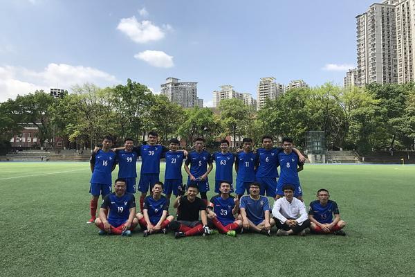 利兹联利物浦比赛时间-第1张图片-铁甲体育